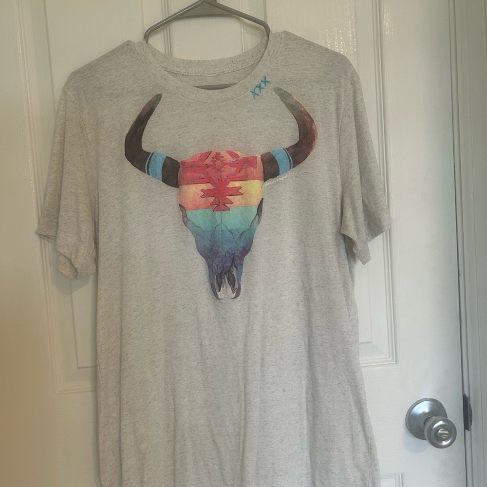 Grey Tee with Colorful Southwestern Bull Skull Graphic - Picture 3 of 3